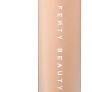 Fenty Beauty Makeup - Fenty Pro Filt’r 240 Fenty Beauty Makeup - Fenty Pro Filt’r 240